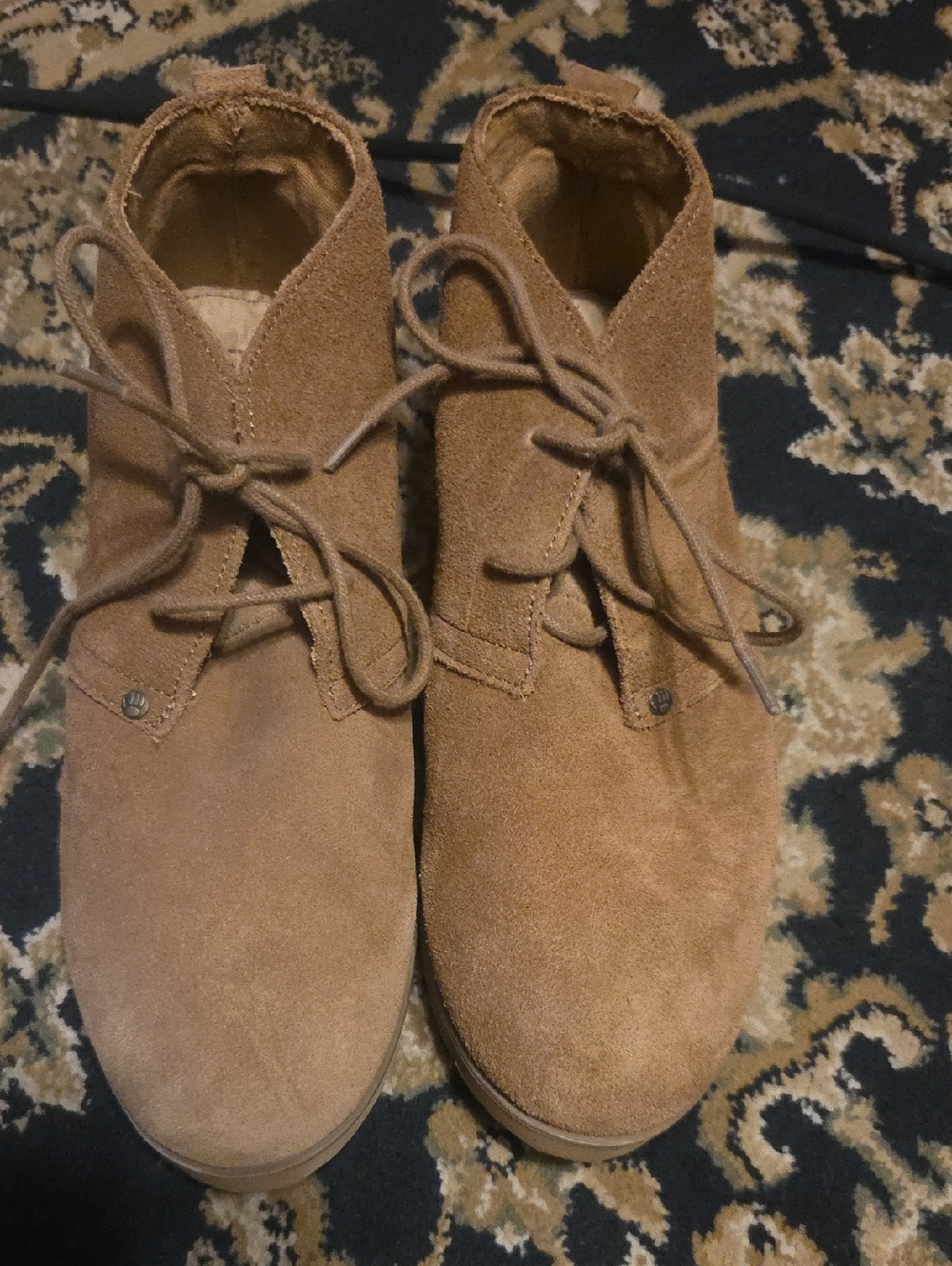 BearPaw Women's Suede Chukka Boots in Tan sz 7